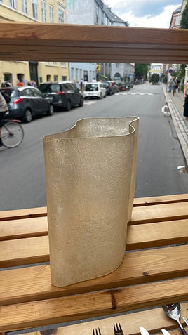 Fin perlemors farvet vase