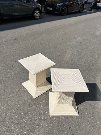 Hvidmalede side bord / bord ben / sofa bord i hvid malet  bambusflet