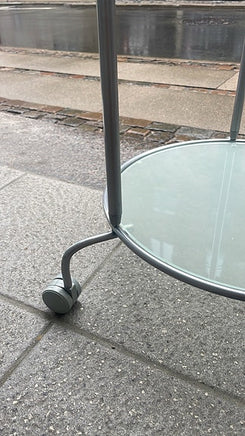 Stilrent vintage rundt ikea sidebord