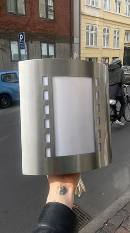 Væg lampe i metal