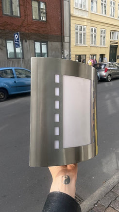Væg lampe i metal