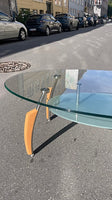 Vanvittigt flot sofa bord i glas, metal og træ.