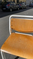Vintage skole stole i hvidt metal stel