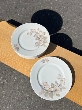 Vintage middags tallerkener / dessert tallerkner med blomster