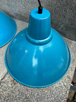 Vintage / retro himmelblå loftlamper i metal