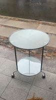 Stilrent vintage rundt ikea sidebord