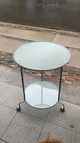 Stilrent vintage rundt ikea sidebord