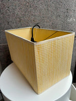 Flot loft lampe i et asiatisk look, perfekt som