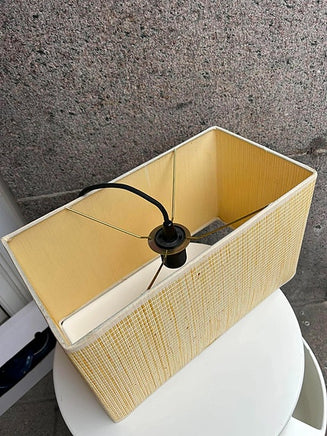 Flot loft lampe i et asiatisk look, perfekt som