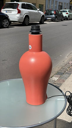 Smuke laksefarvet bord lampe
